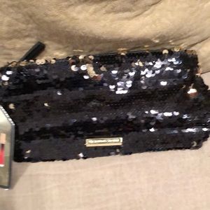 VICTORIAS SECRET MAKEUP BAG SEQUINED